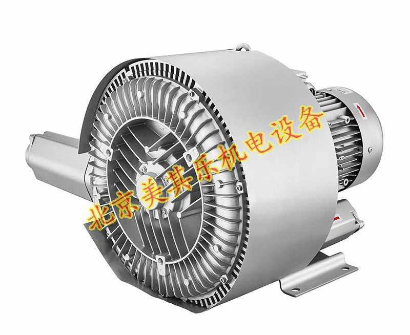 图为双叶轮高压鼓风机
